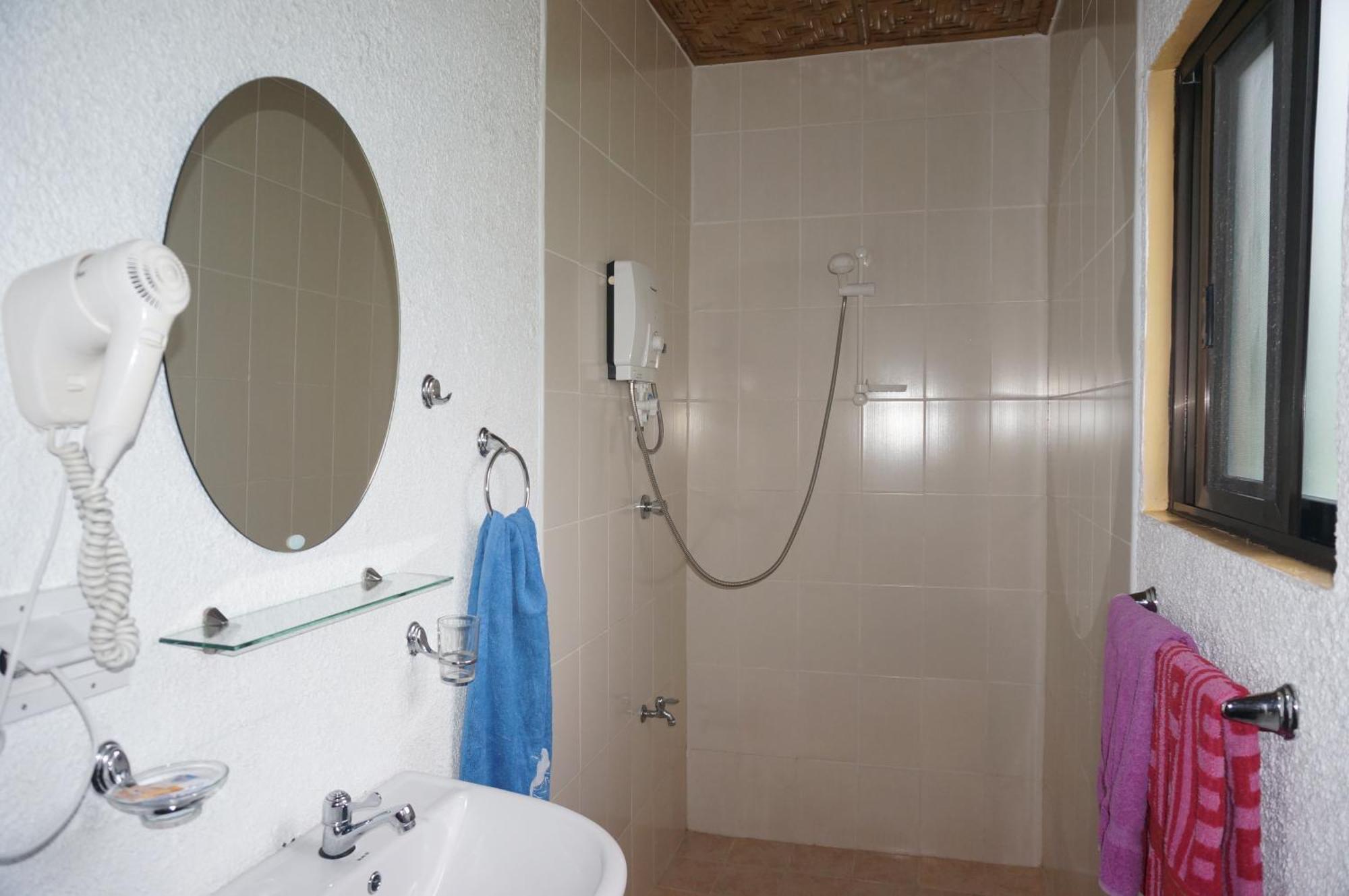 Pintuyan Dive Resort Room photo